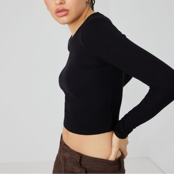 Garage Kimmy Long Sleeve Crew Neck Top in Black, M - Picture 2 of 6